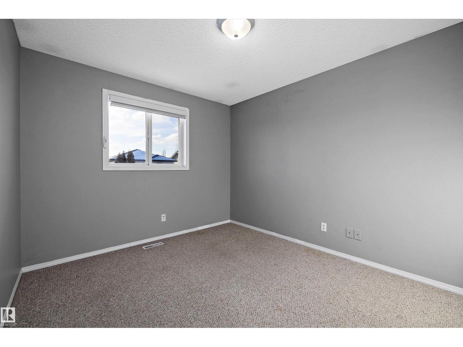 17 FOXBORO LN, Sherwood Park