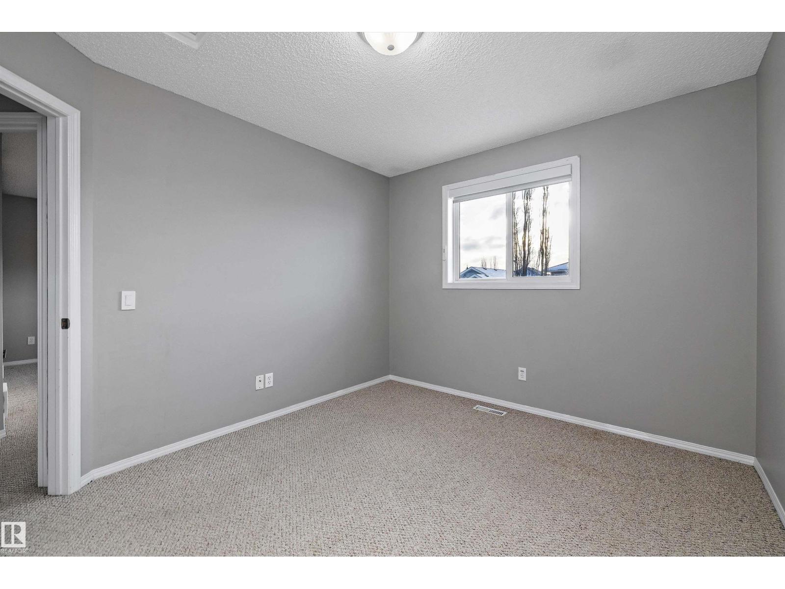 17 FOXBORO LN, Sherwood Park