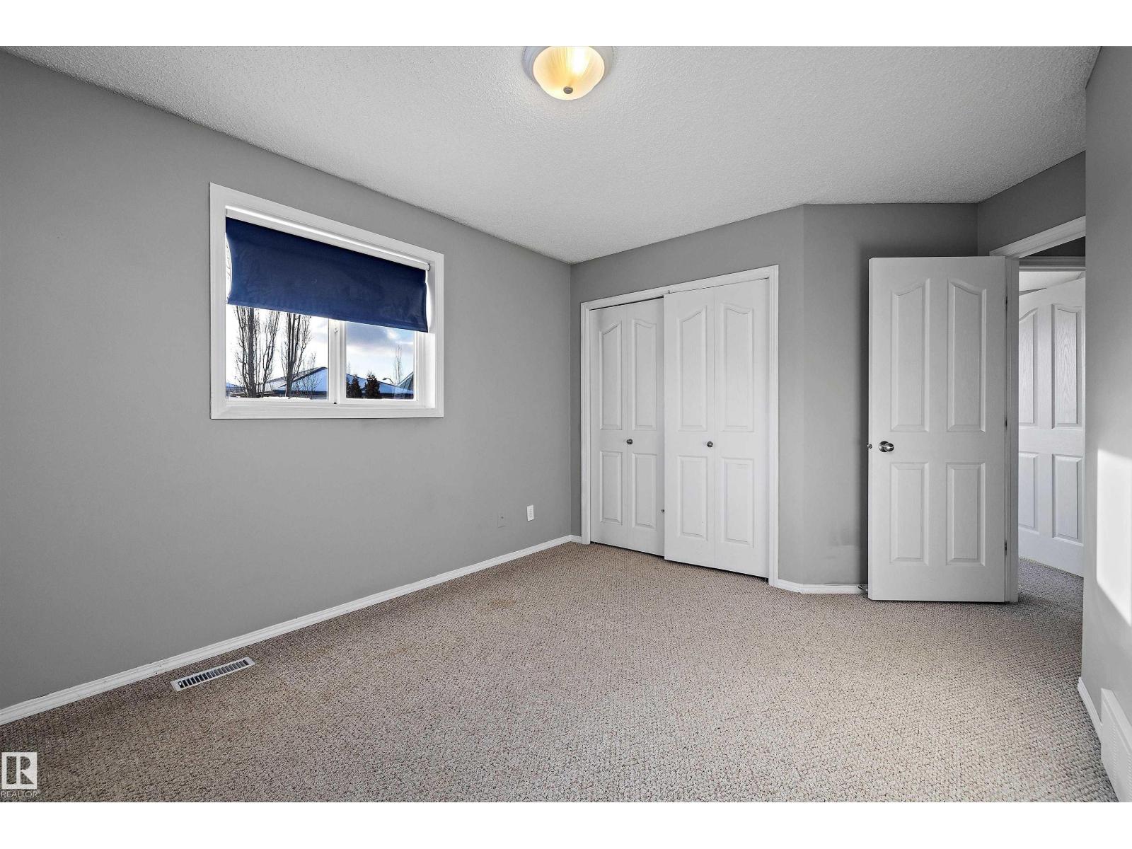 17 FOXBORO LN, Sherwood Park