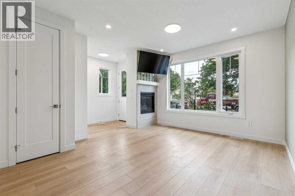 Single Family House for Sale in    Avenue NE Renfrew Calgary 