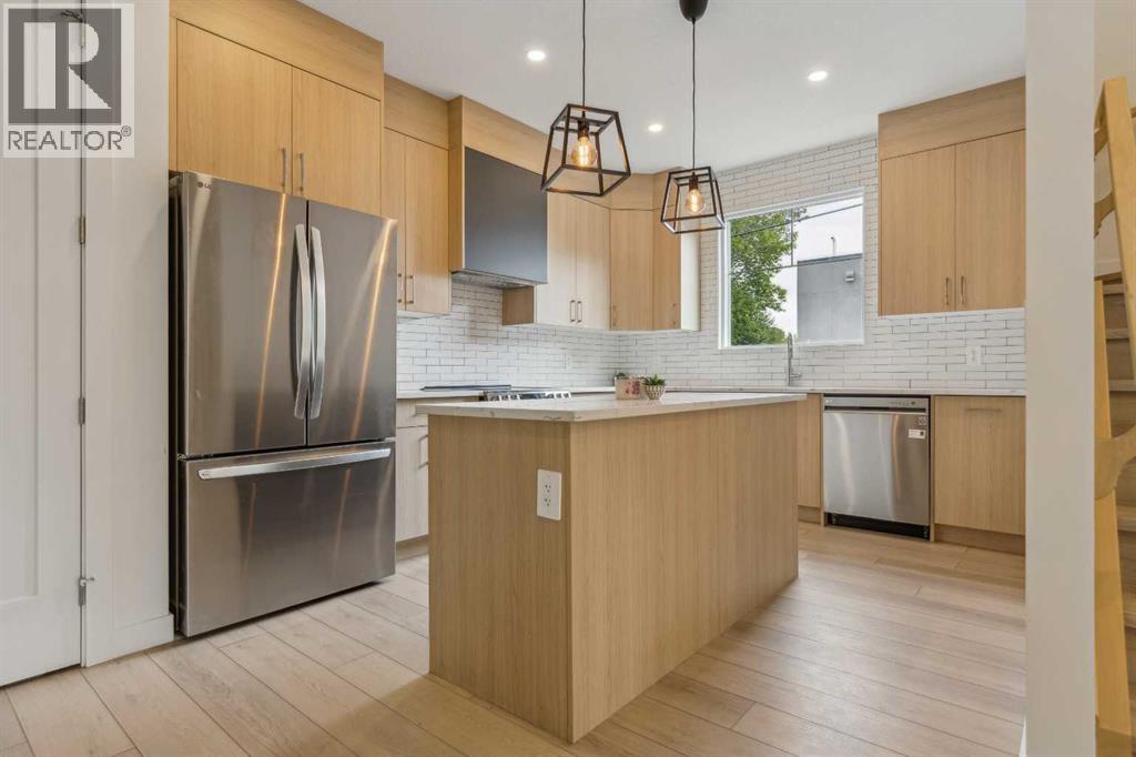 Single Family House for Sale in    Avenue NE Renfrew Calgary 