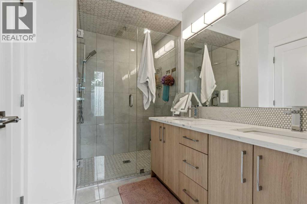 Single Family House for Sale in    Avenue NE Renfrew Calgary 