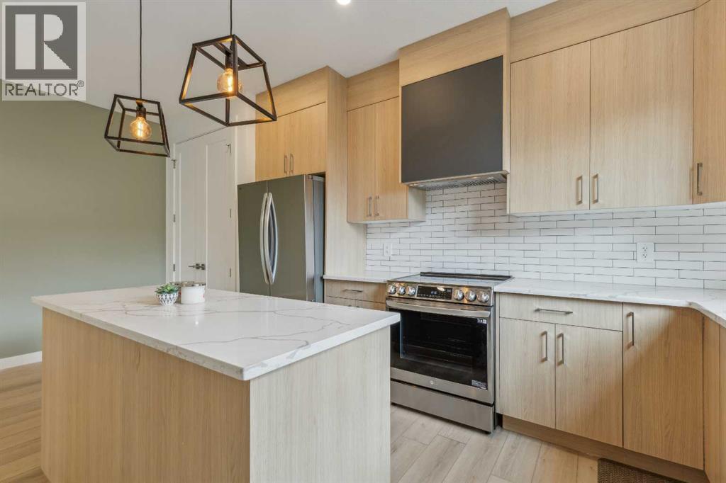 Single Family House for Sale in    Avenue NE Renfrew Calgary 