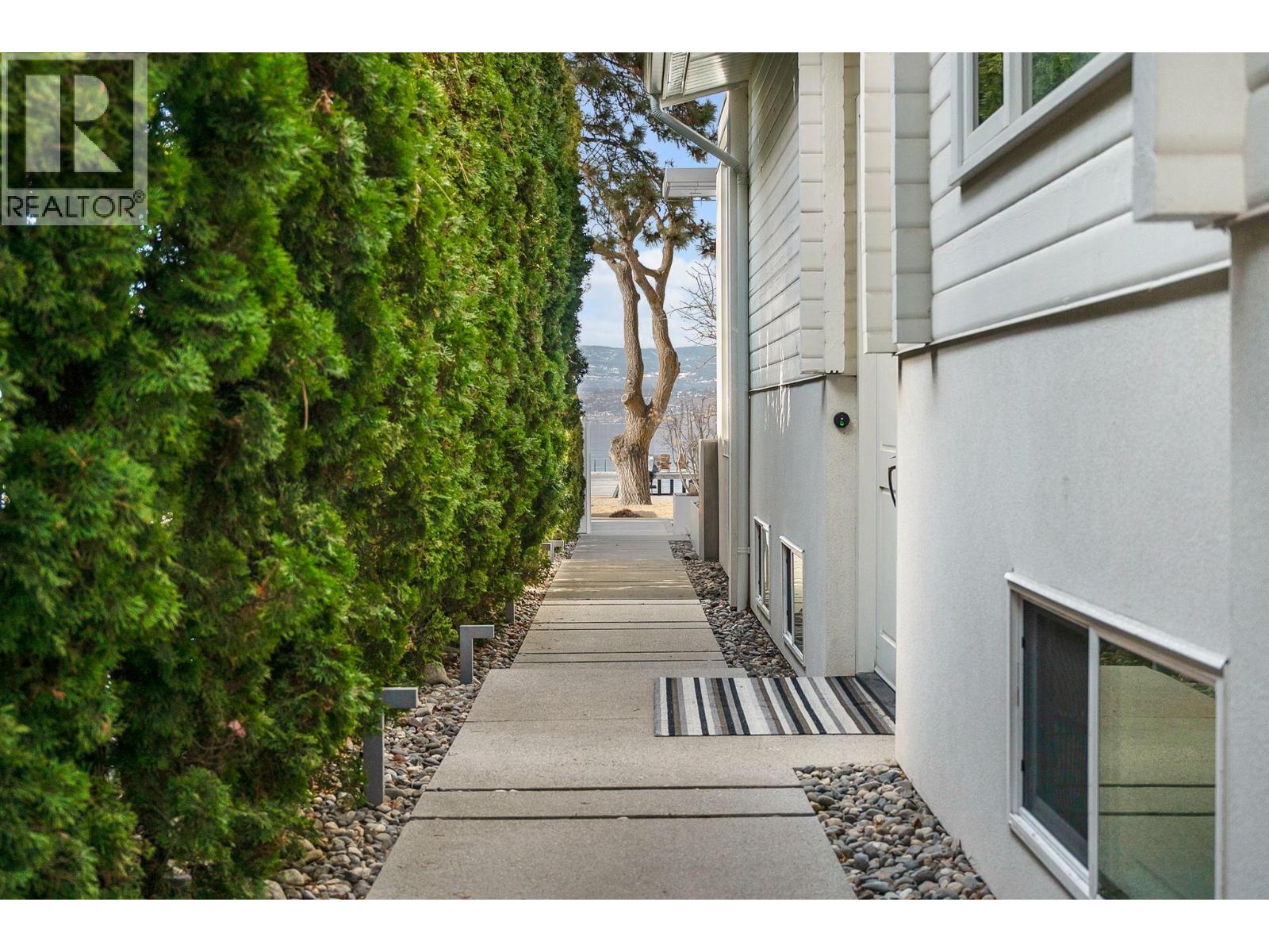  4110 Lakeshore Road, Kelowna