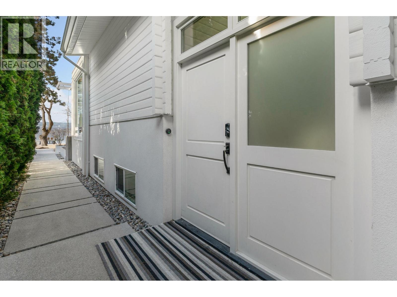  4110 Lakeshore Road, Kelowna