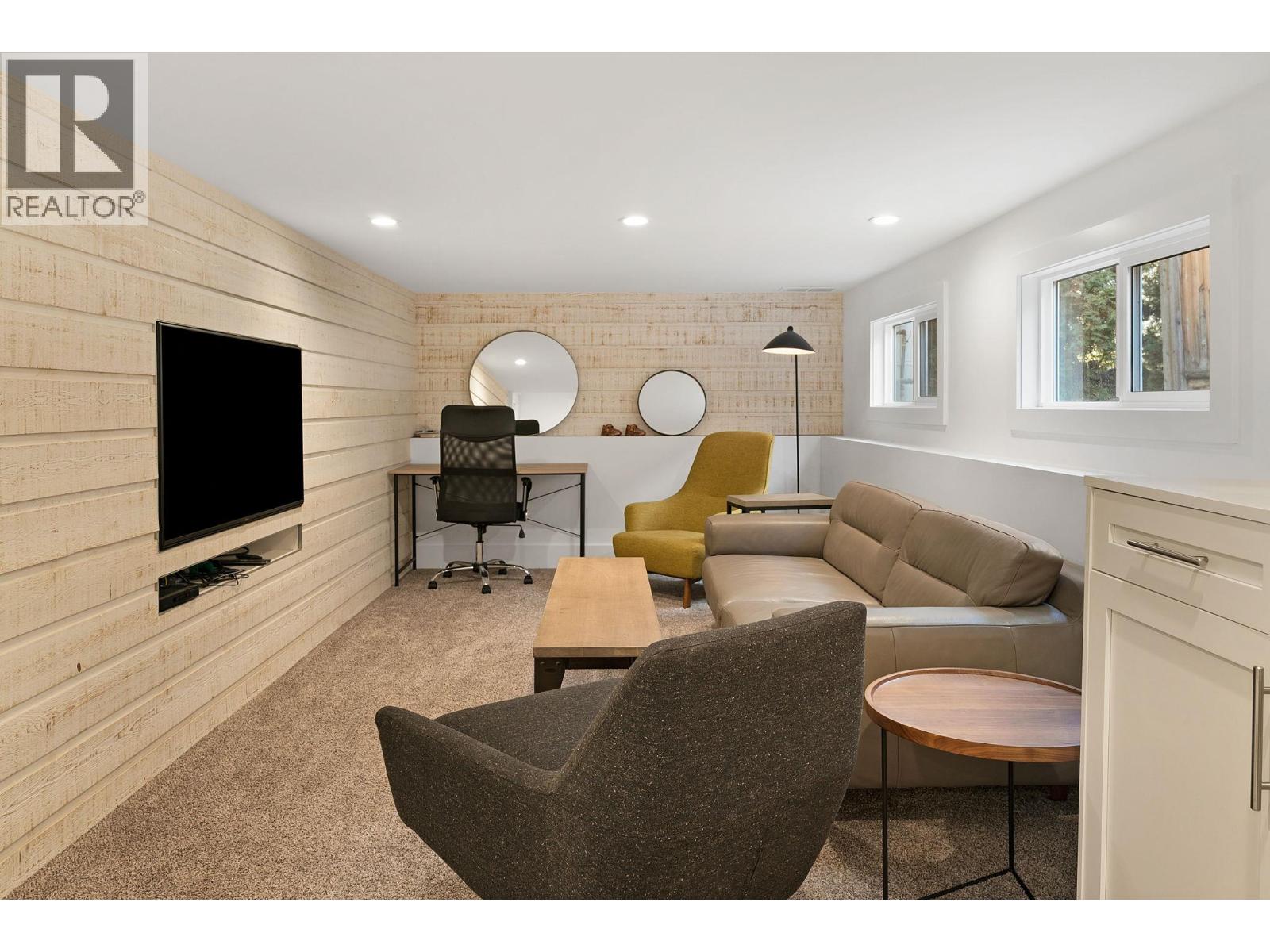  4110 Lakeshore Road, Kelowna