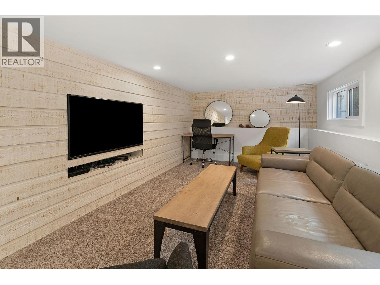  4110 Lakeshore Road, Kelowna