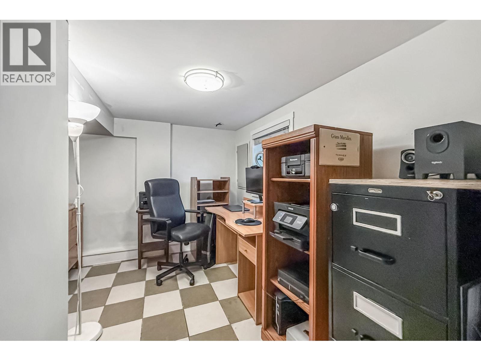 251 PEMBINA STREET, New Westminster