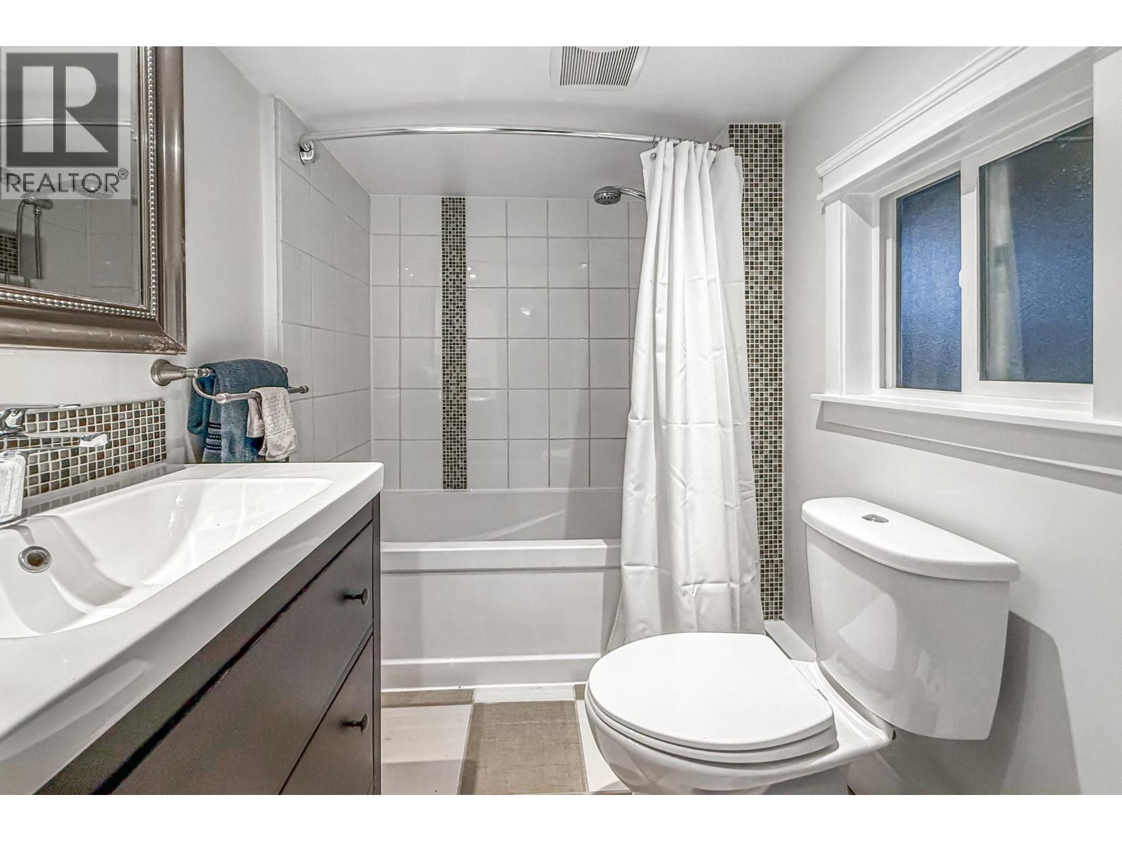 251 PEMBINA STREET, New Westminster