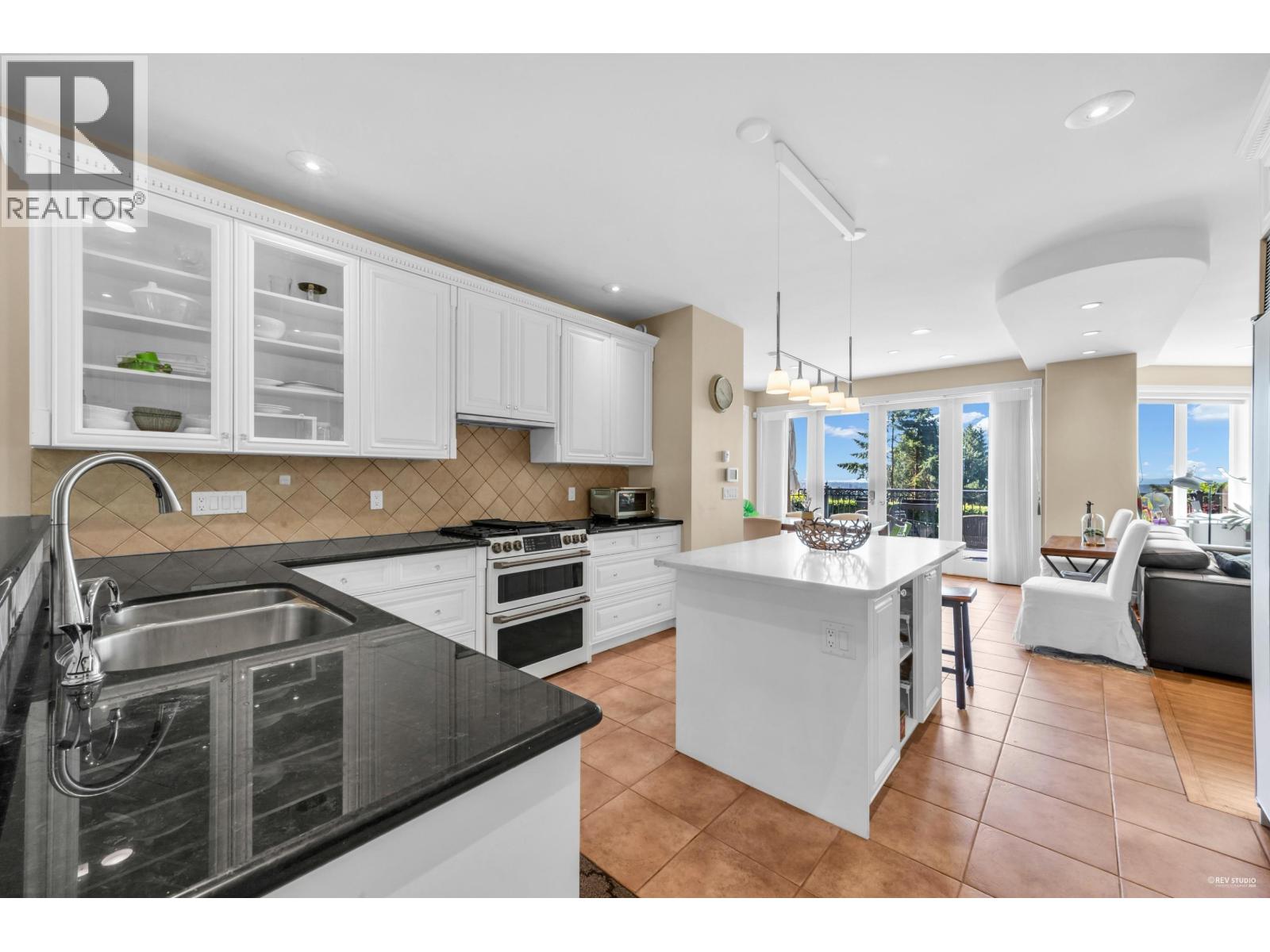 848 FAIRMILE ROAD, West Vancouver