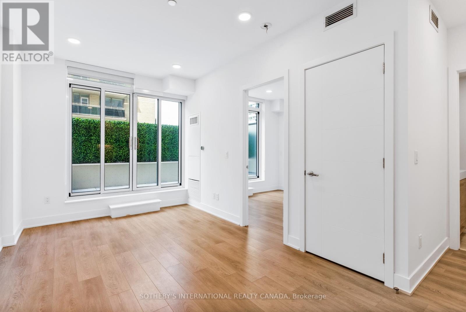 305 - 200 REDPATH AVENUE - Photo 2 of 38, Toronto (Mount Pleasant East), Ontario