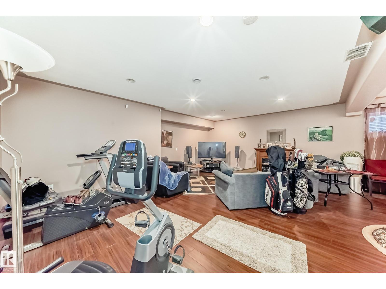 #31 1407 GLASTONBURY BV NW, Edmonton