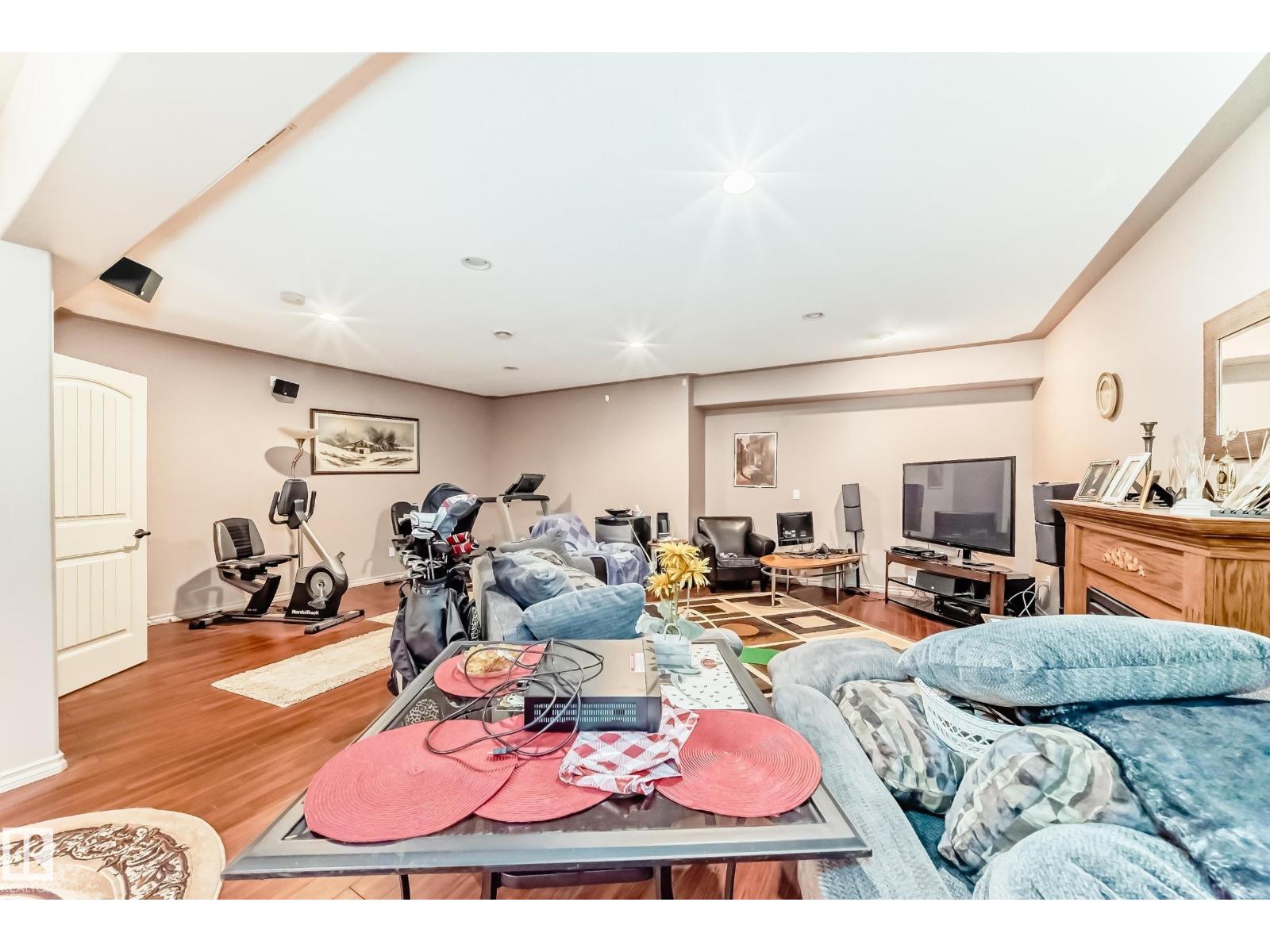 #31 1407 GLASTONBURY BV NW, Edmonton