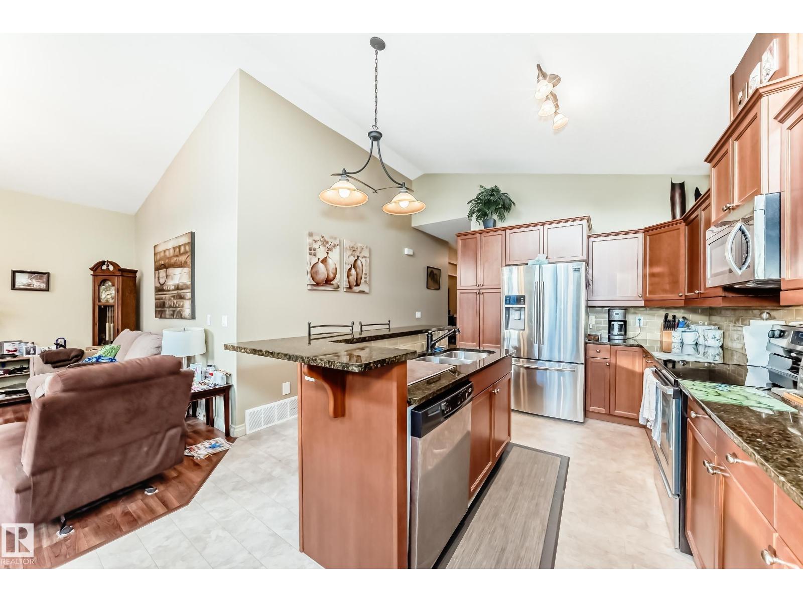 #31 1407 GLASTONBURY BV NW, Edmonton