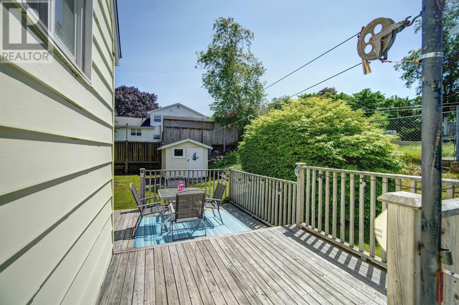 Property 16 of 49 of 6 Piers Avenue