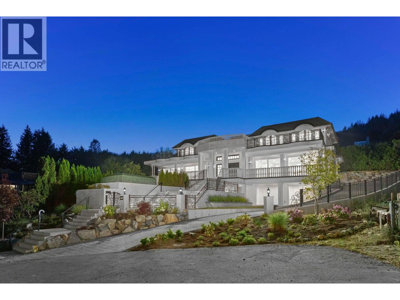 1445 SANDHURST PLACE, West Vancouver