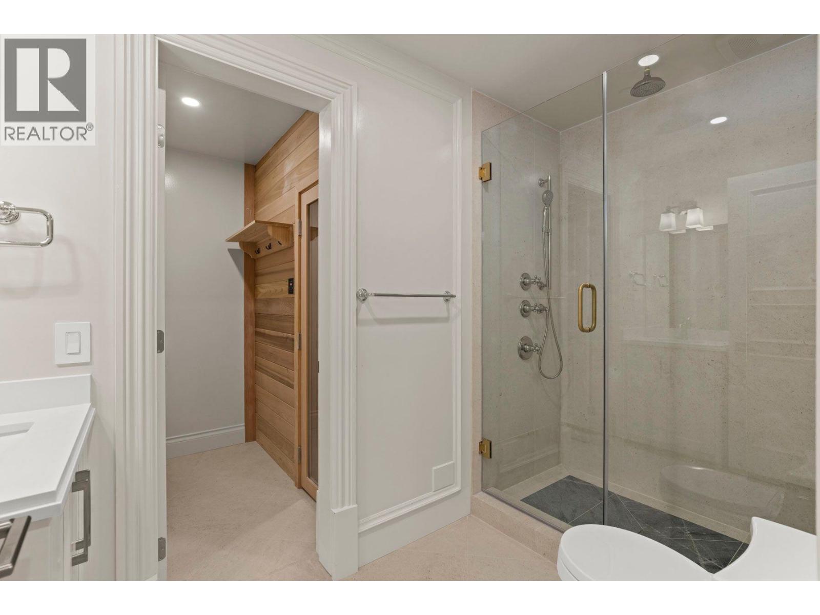 1445 SANDHURST PLACE, West Vancouver