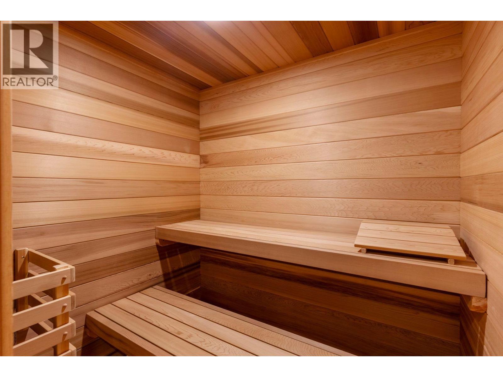 1445 SANDHURST PLACE, West Vancouver