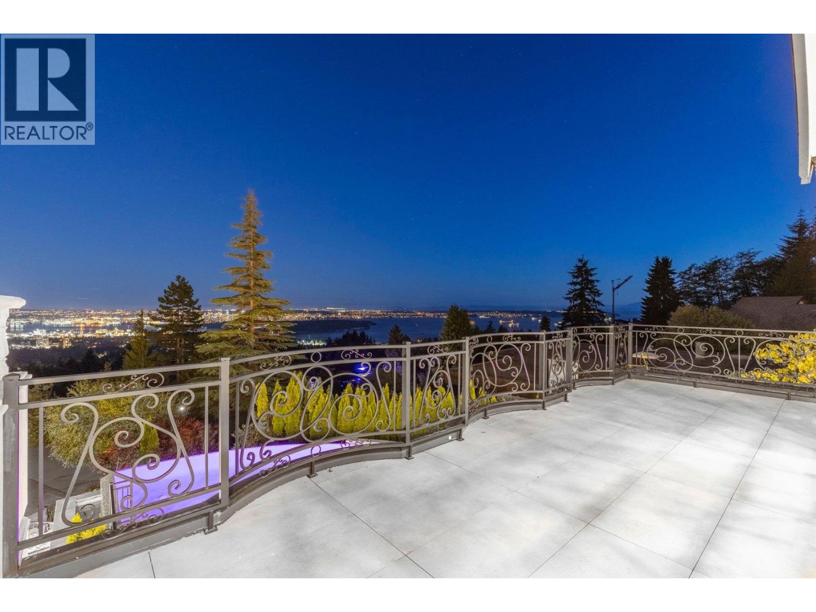1445 SANDHURST PLACE, West Vancouver