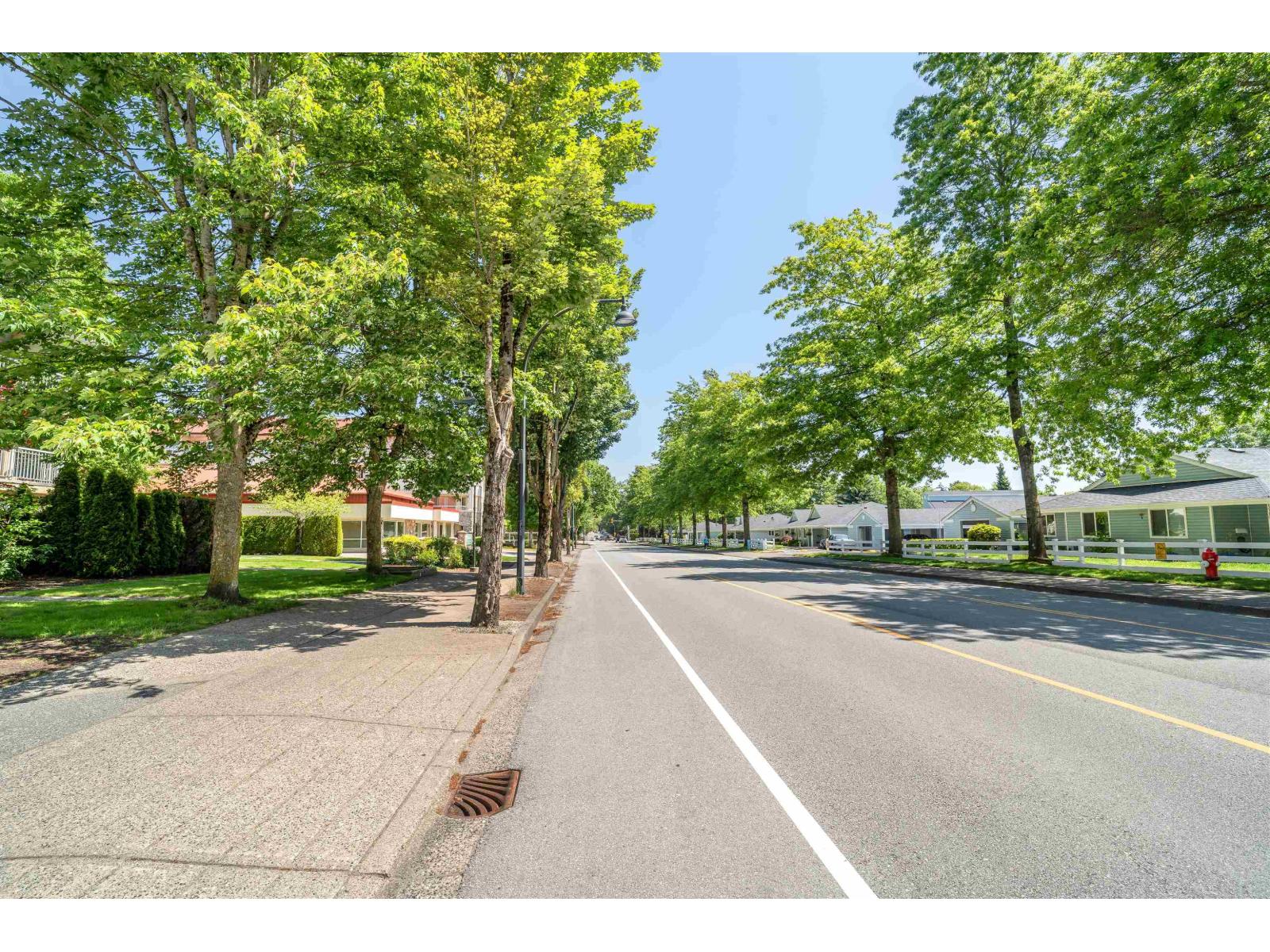 102 13727 74 AVENUE - Photo 3 of 35, Surrey, British Columbia