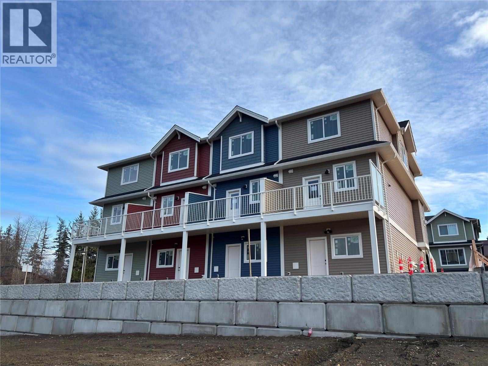 3 1910 11 Avenue Northeast, Salmon Arm