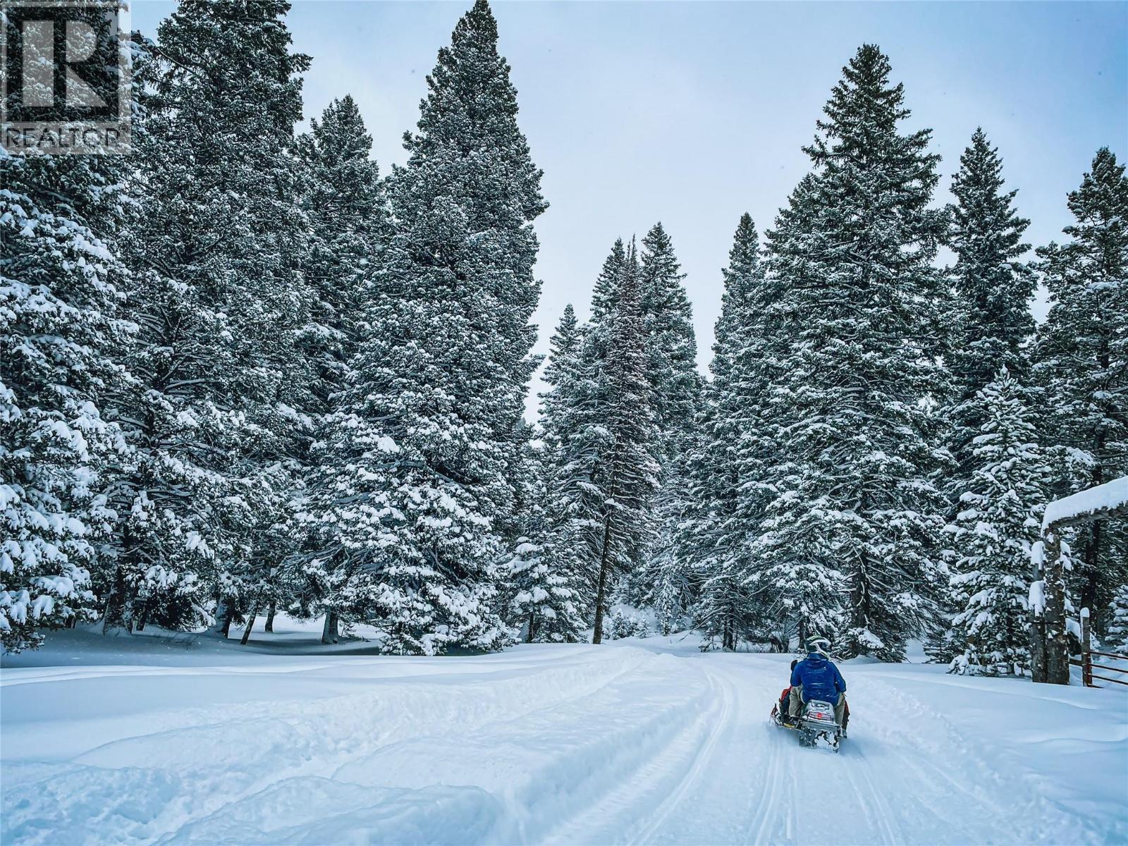 3 1910 11 Avenue Northeast, Salmon Arm