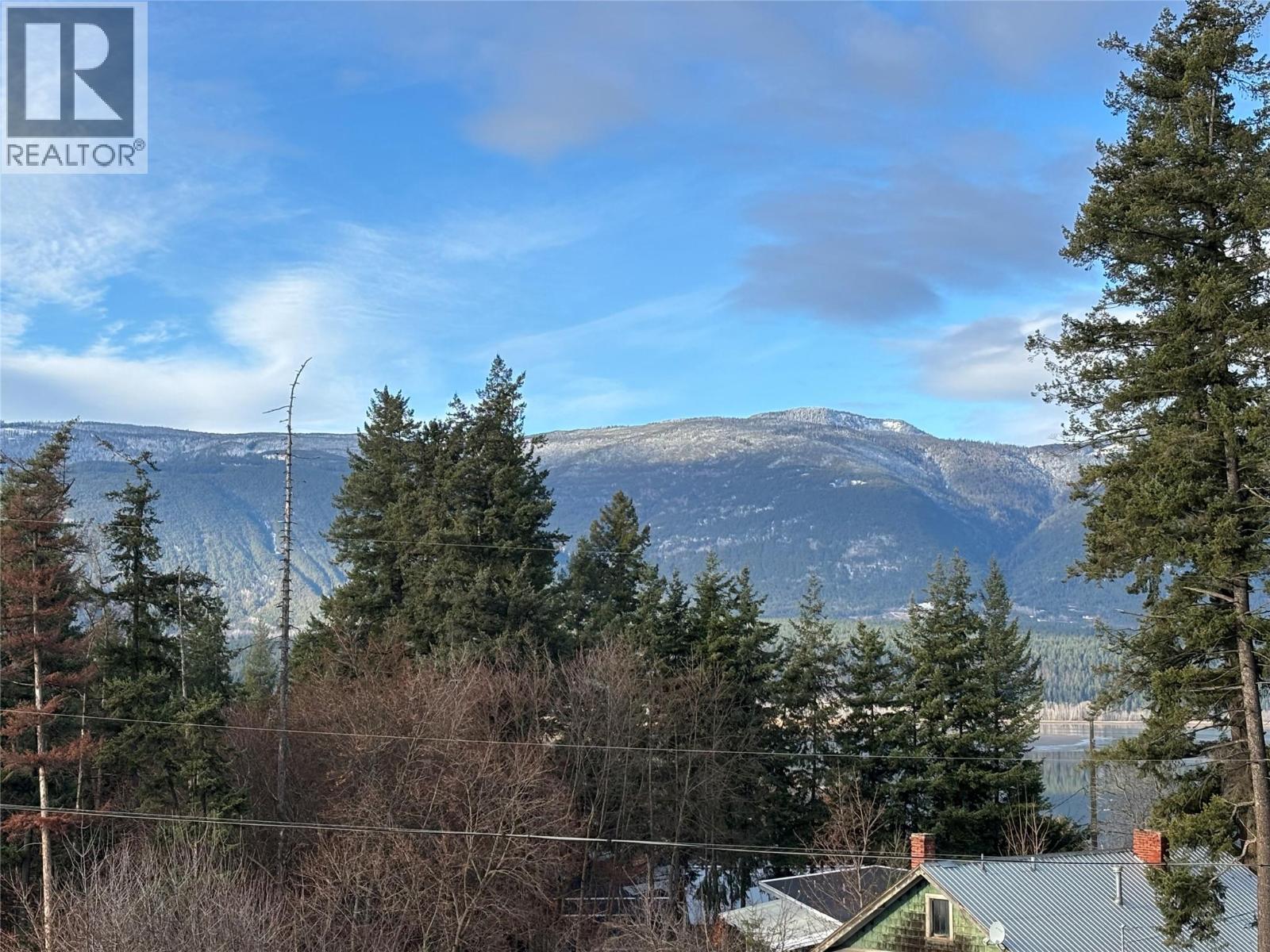 5 1910 11 Avenue Northeast, Salmon Arm