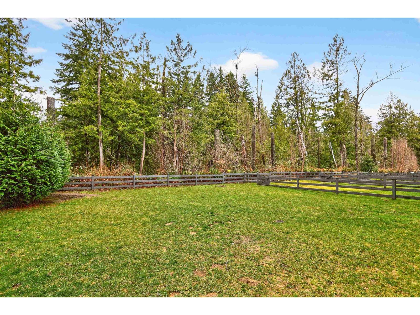 25 8335 NELSON STREET, Mission