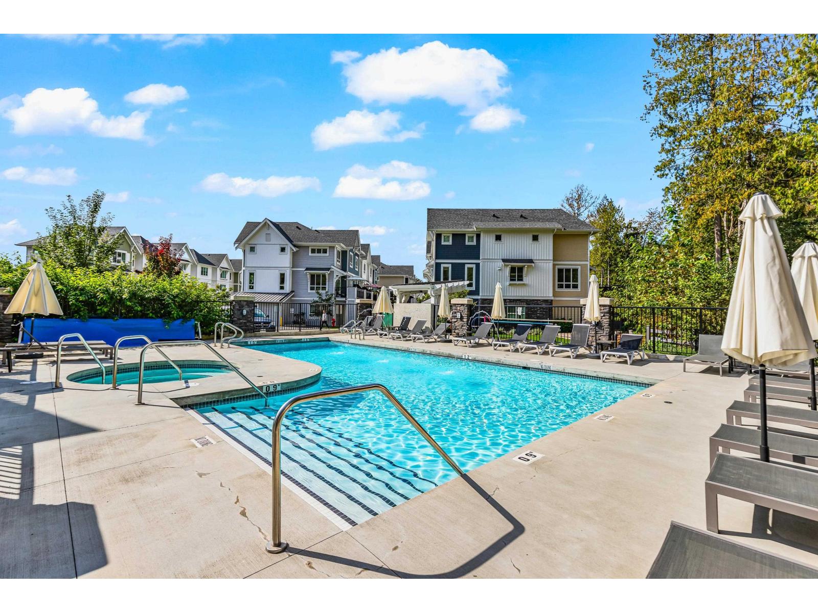 25 8335 NELSON STREET, Mission