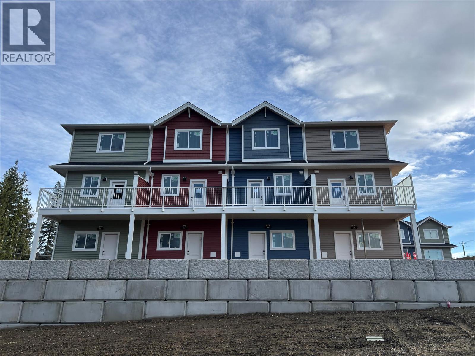 1 1910 11 Avenue Northeast, Salmon Arm