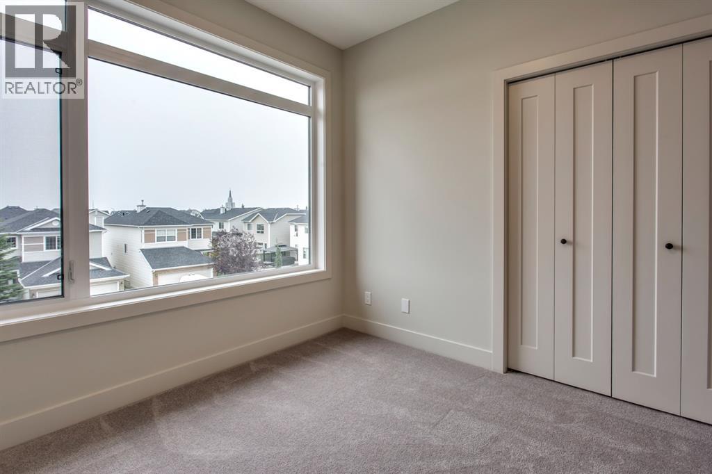 Single Family House for Sale in  Royal Elm Road NW Royal Oak Calgary 