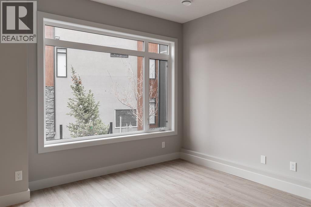 Single Family House for Sale in  Royal Elm Road NW Royal Oak Calgary 