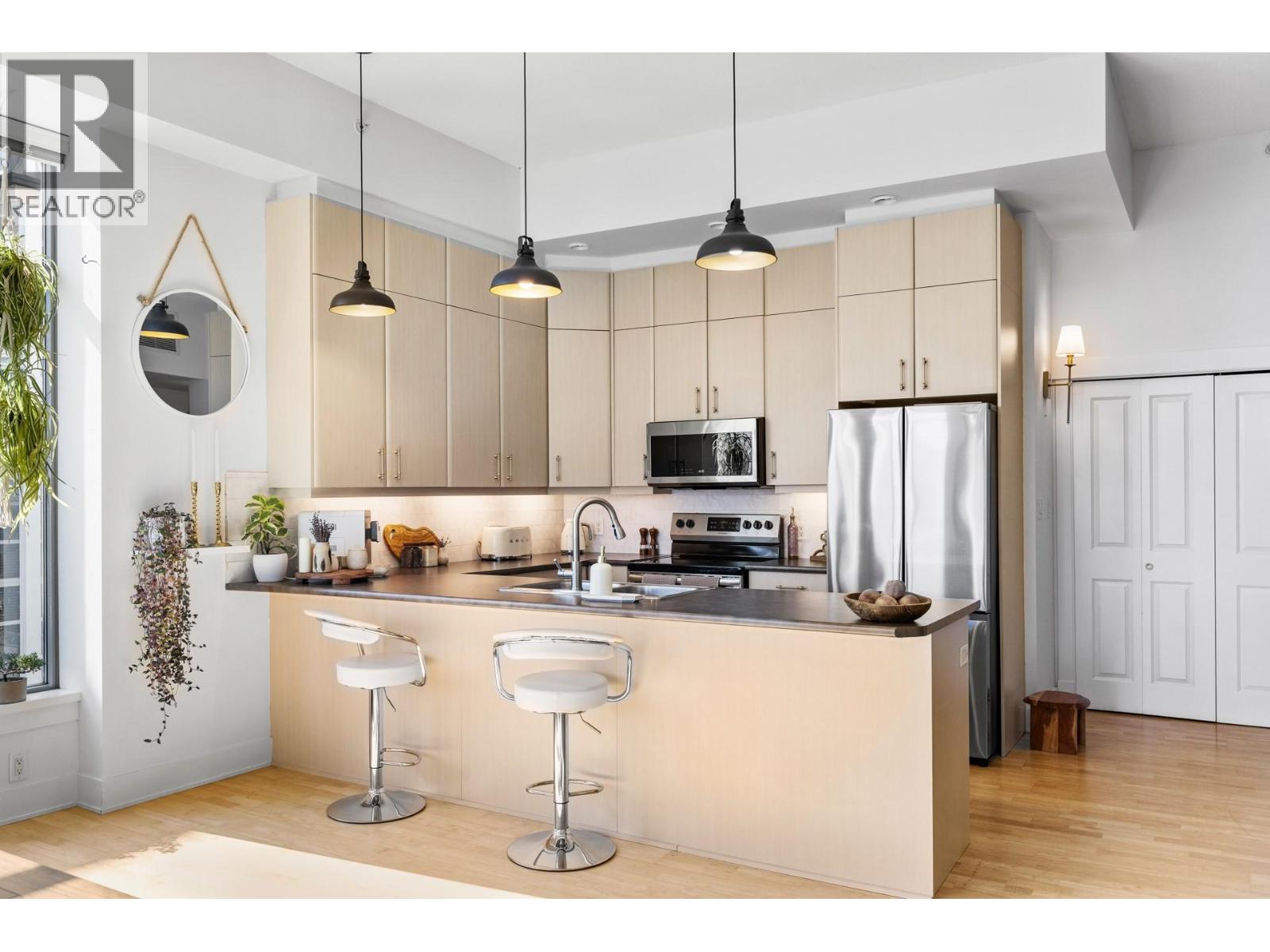 304 1329 Ellis Street, Kelowna