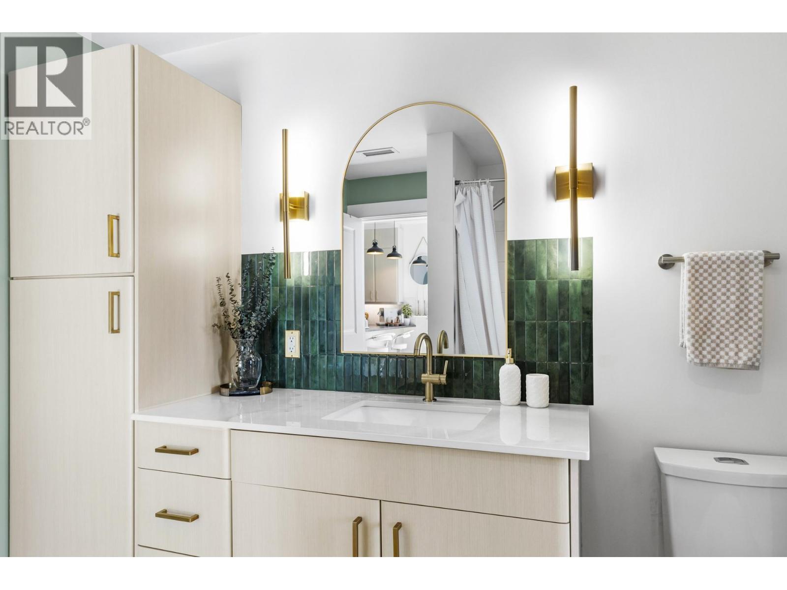 304 1329 Ellis Street, Kelowna