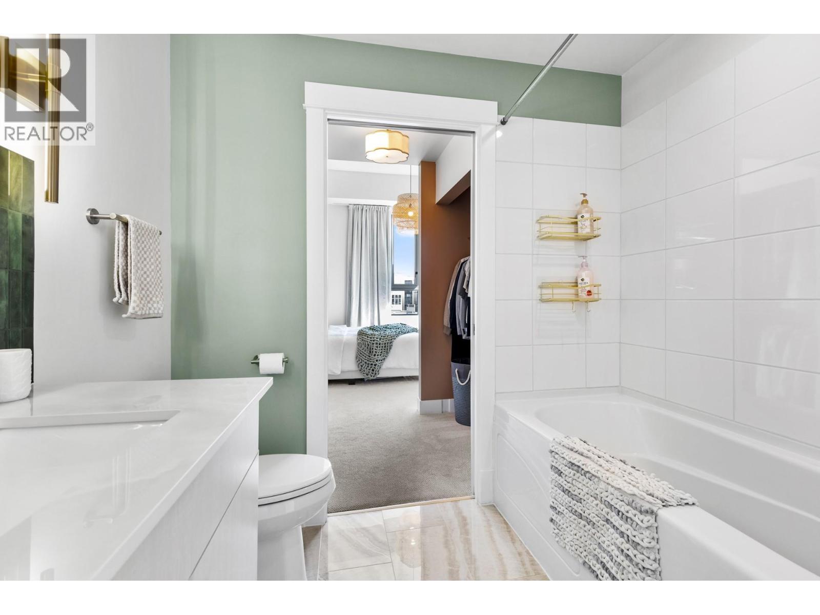 304 1329 Ellis Street, Kelowna