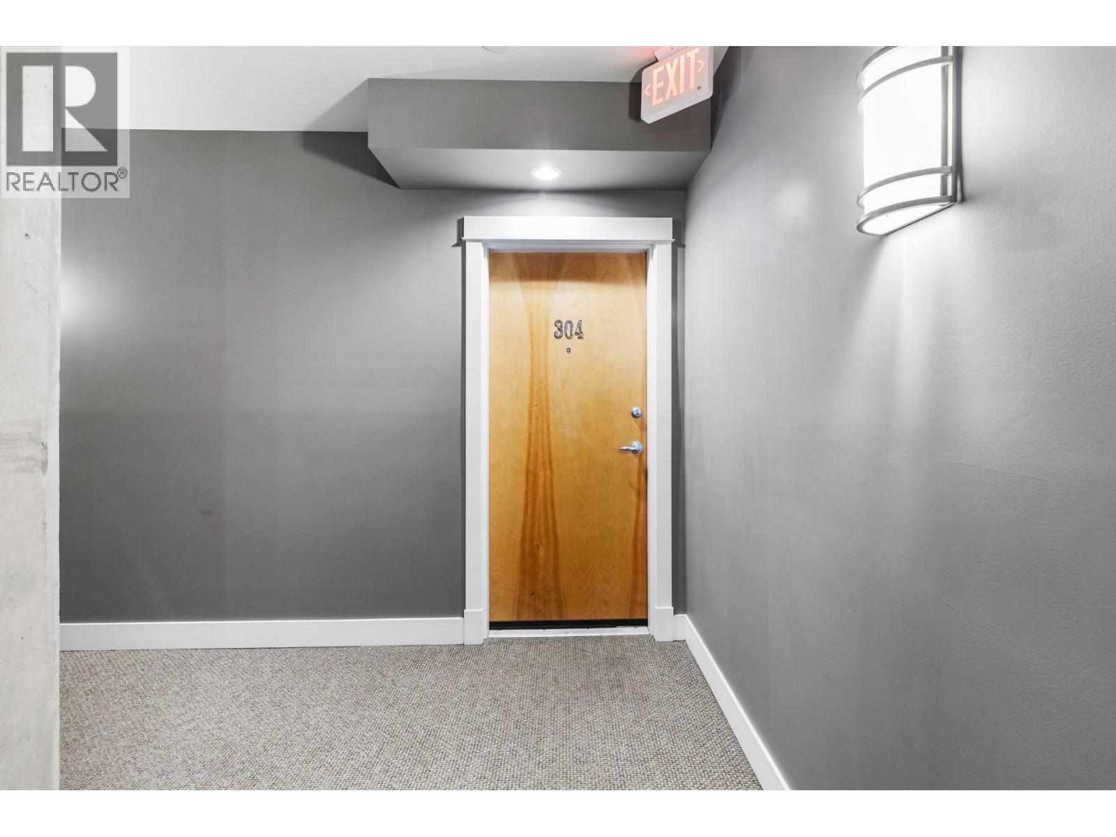 304 1329 Ellis Street, Kelowna