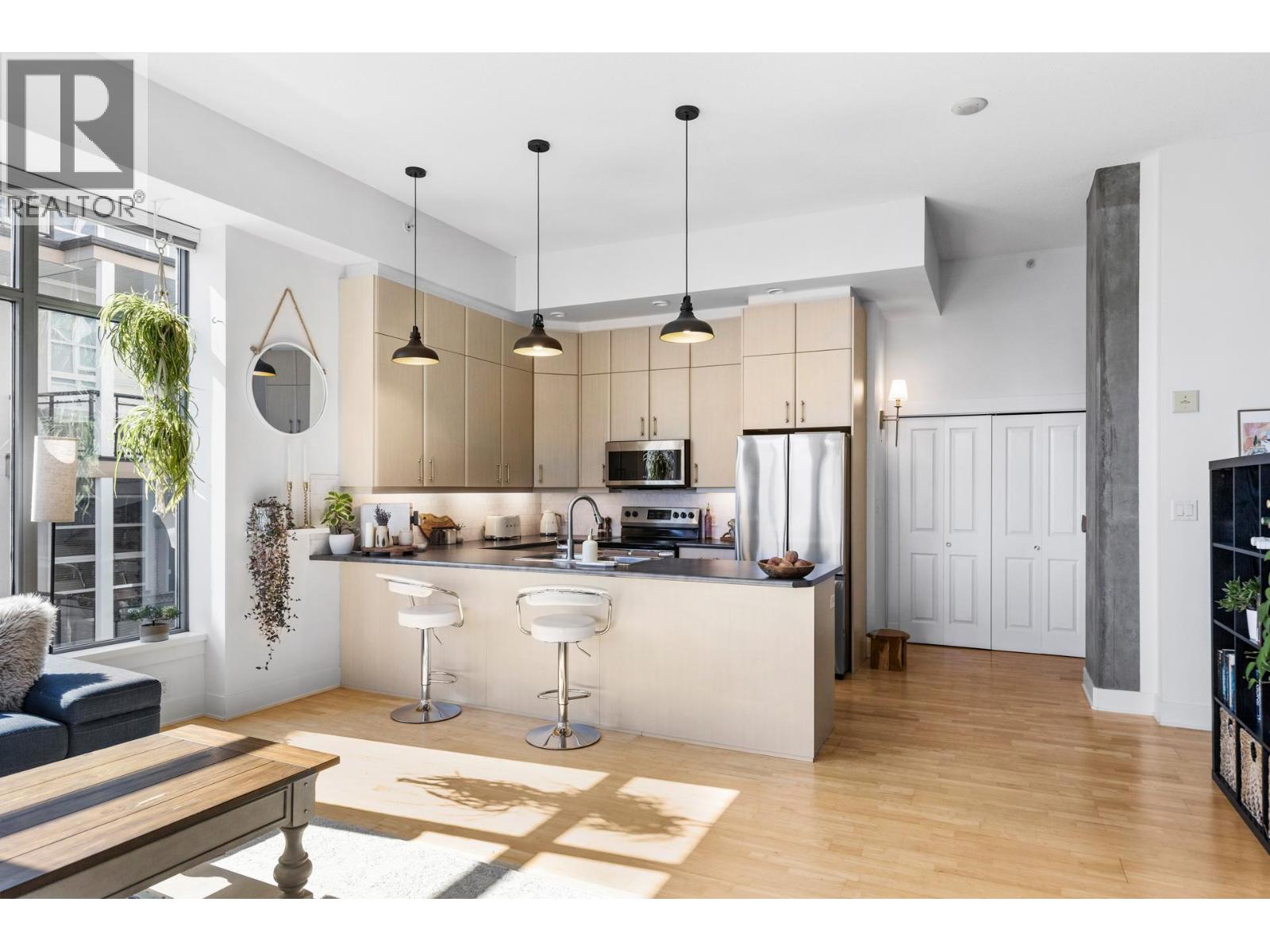 304 1329 Ellis Street, Kelowna