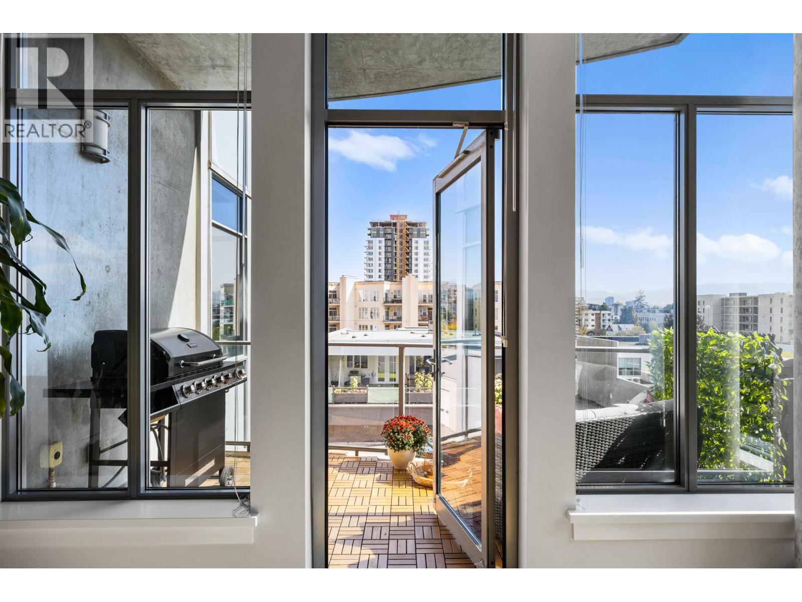 304 1329 Ellis Street, Kelowna