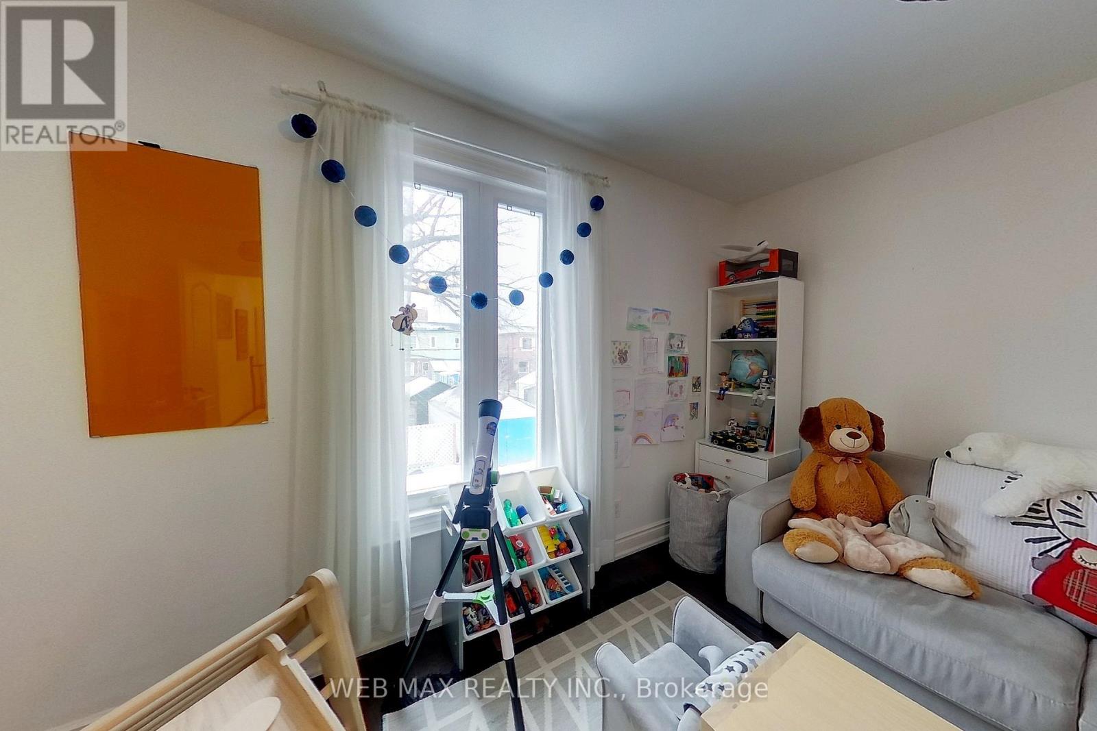 173 MILVERTON BOULEVARD - 32