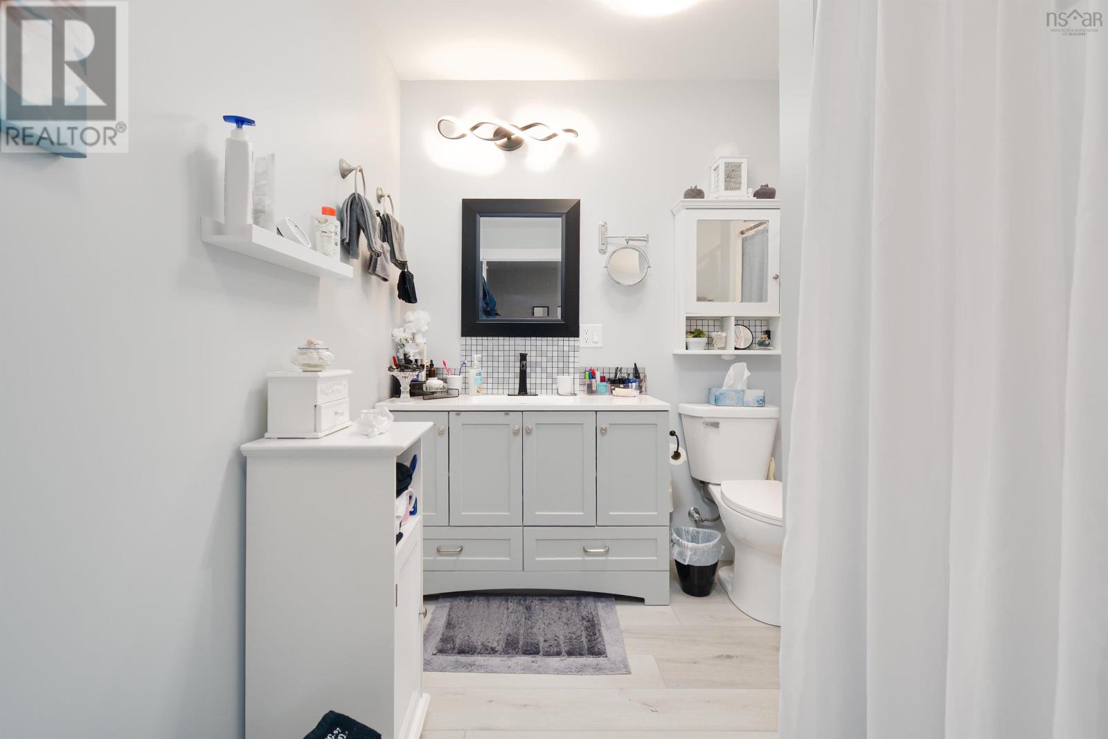 Property 19 of 43 of 1-6 Daisy Lane    Baddeck