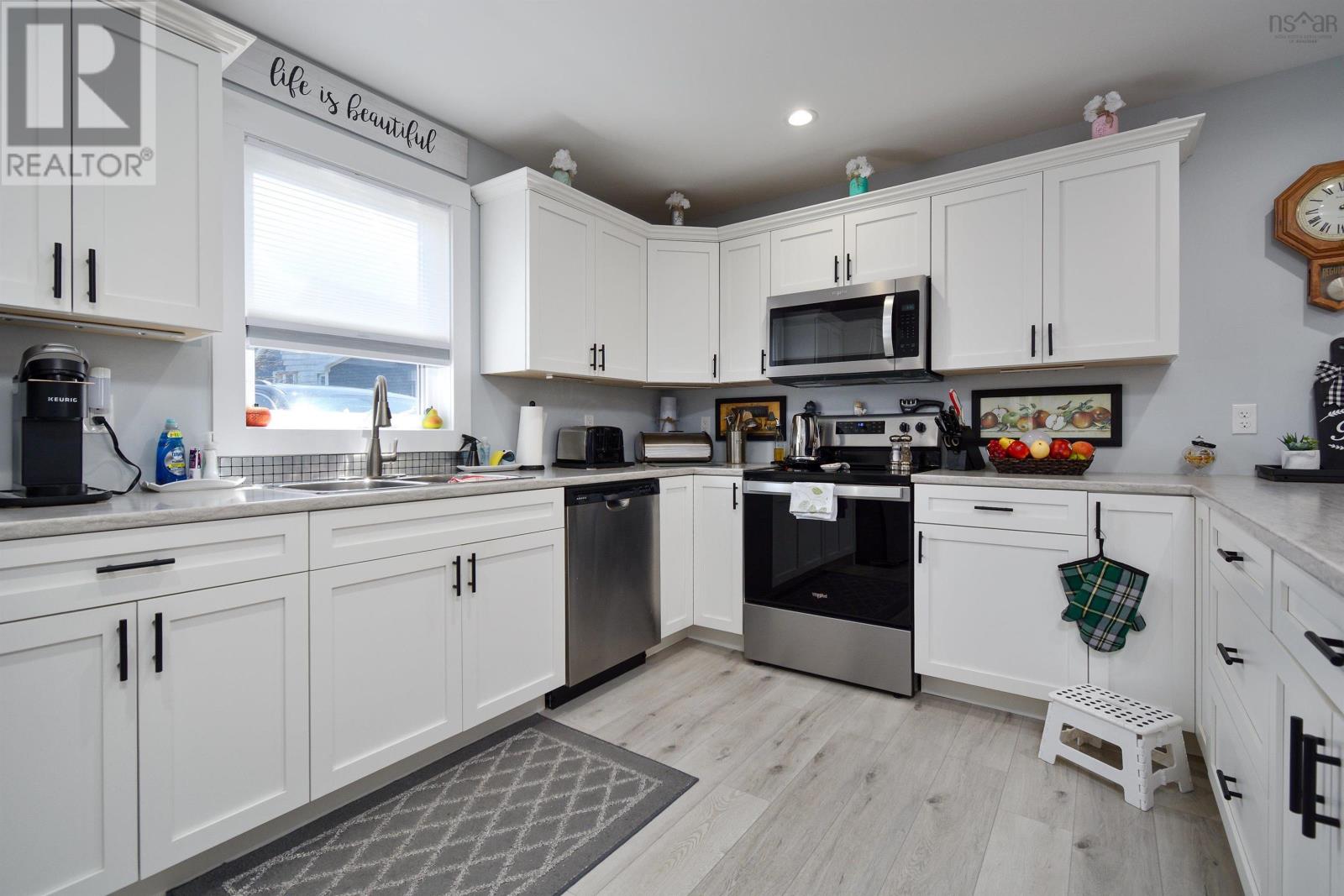 Property 32 of 43 of 1-6 Daisy Lane    Baddeck