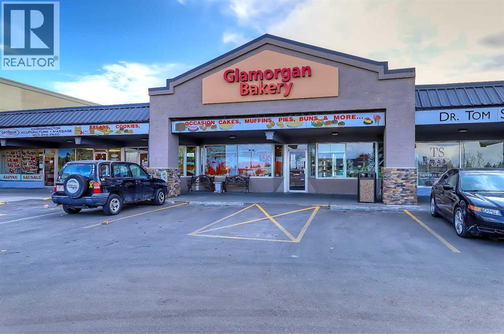 Single Family House for Sale in    Street SW Glenbrook Calgary 