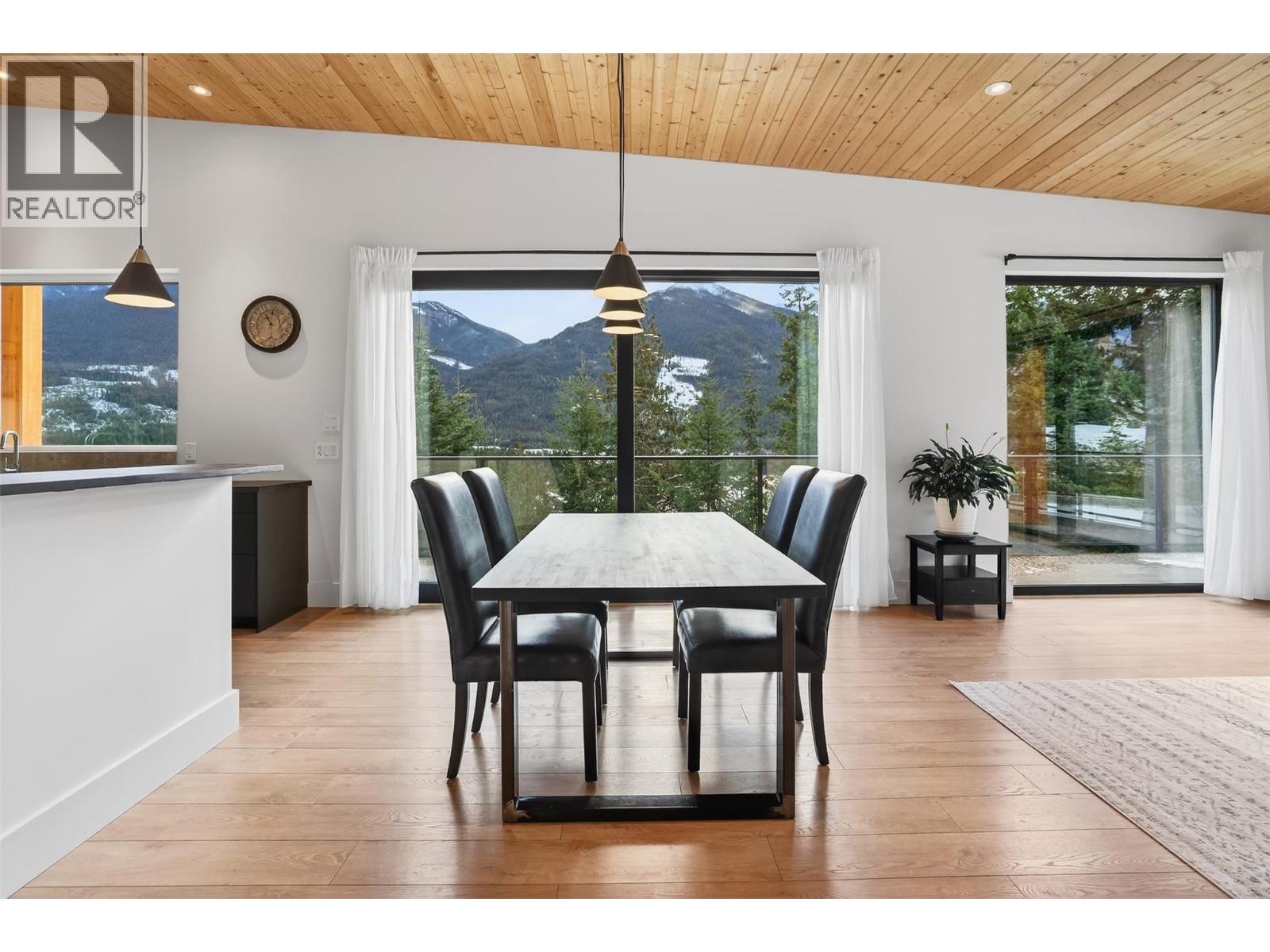 6804 Grandview Drive, Nelson