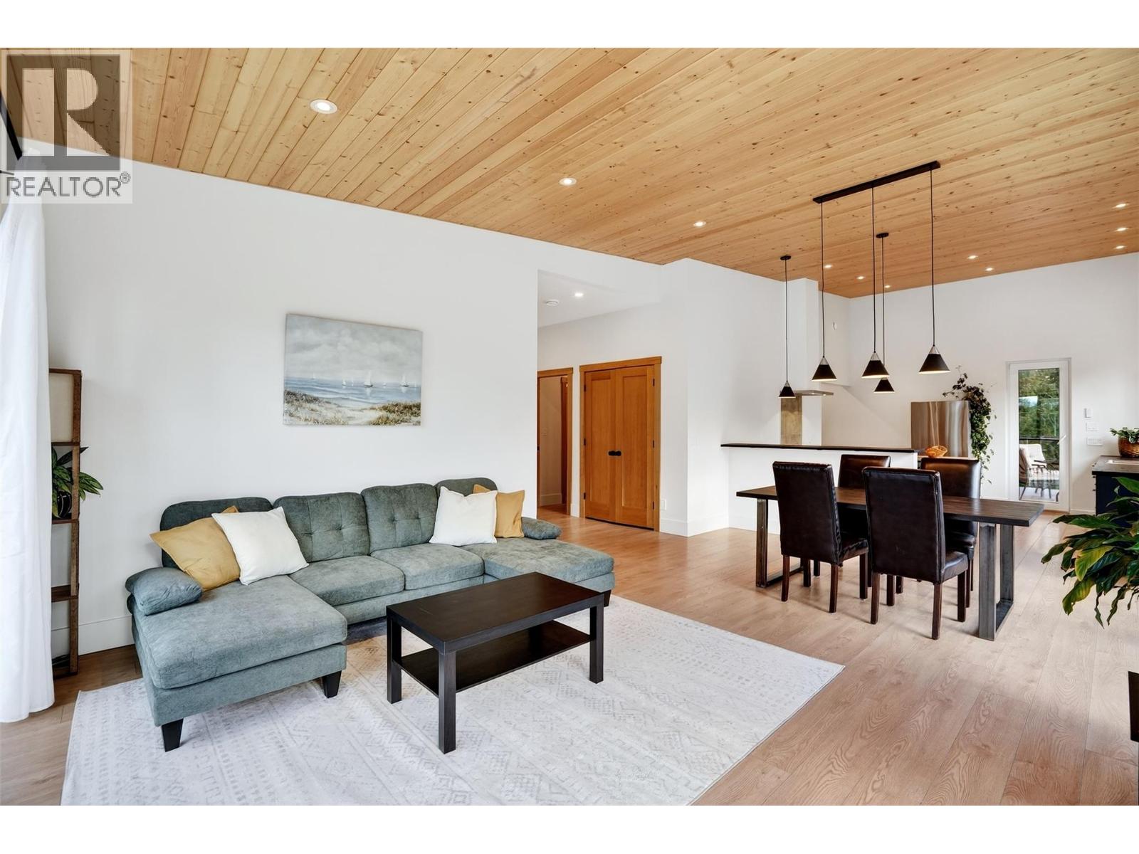 6804 Grandview Drive, Nelson