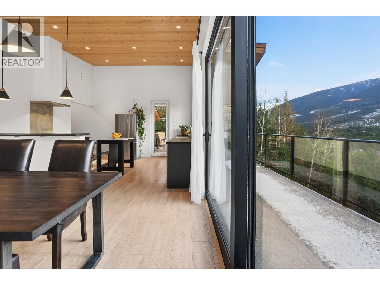 6804 Grandview Drive, Nelson