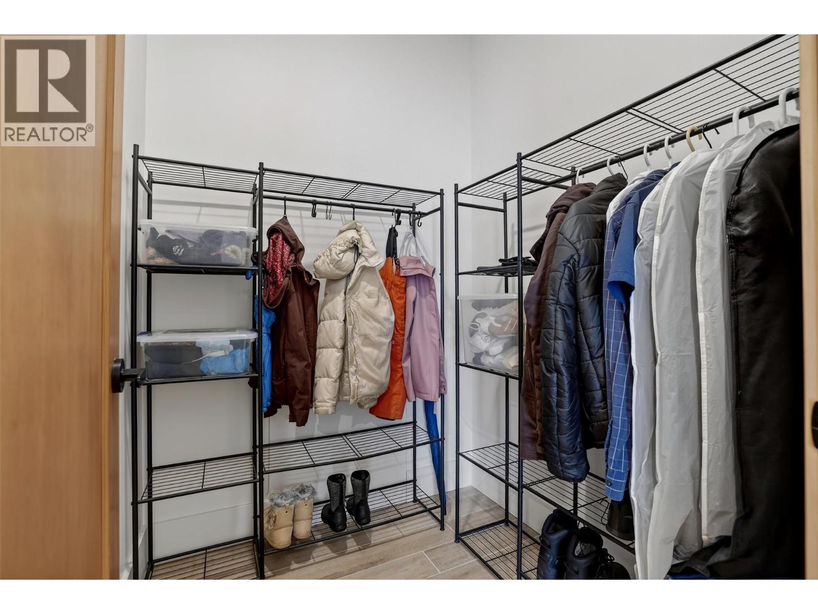 6804 Grandview Drive, Nelson