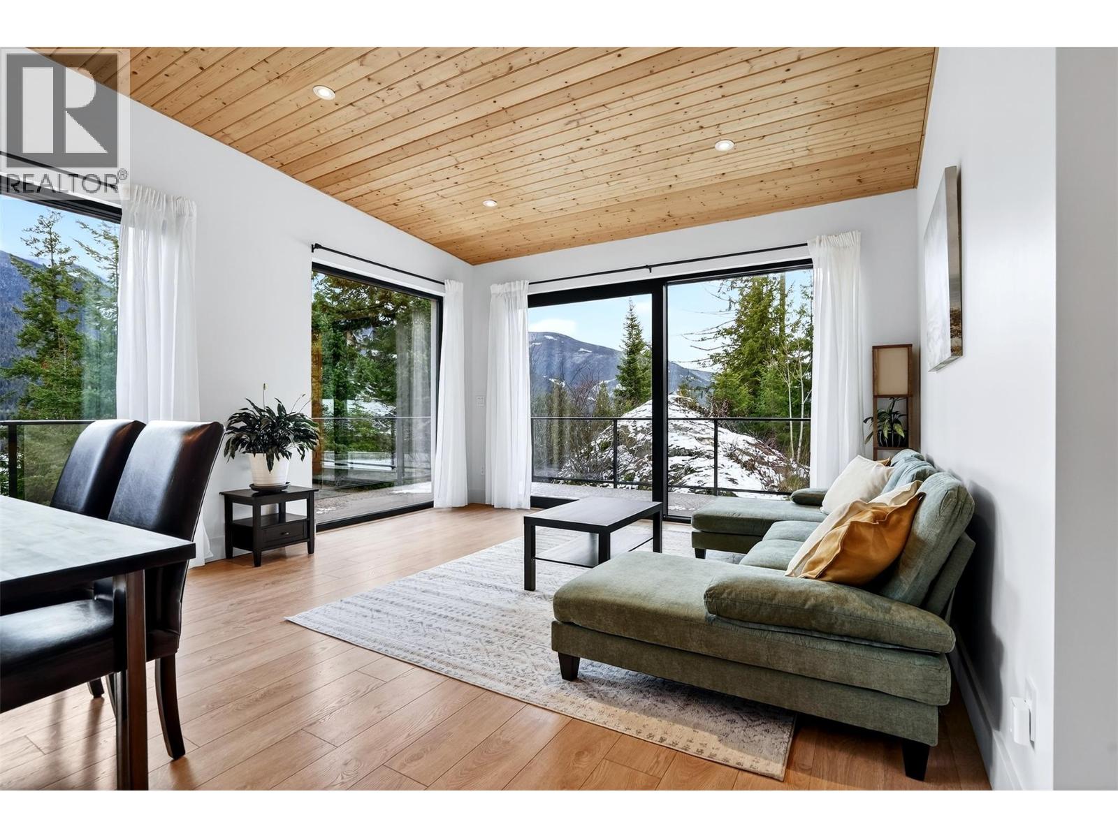 6804 Grandview Drive, Nelson