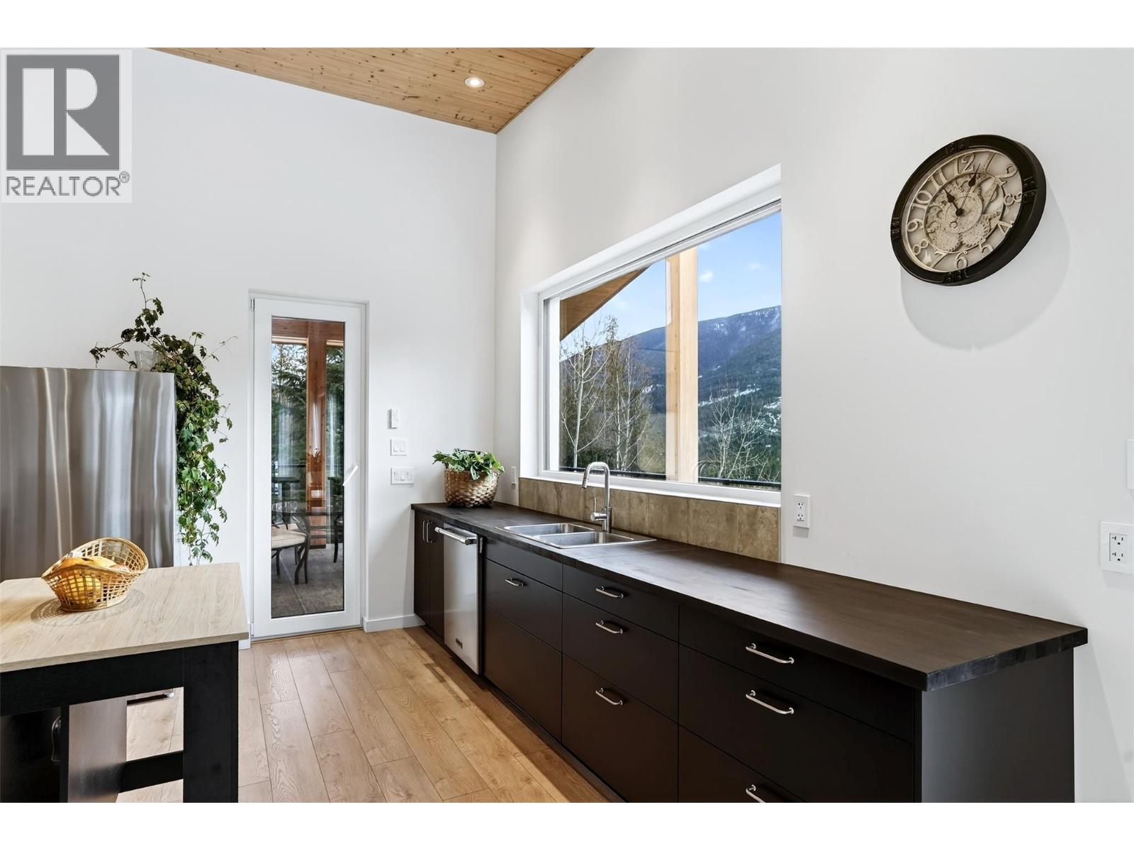 6804 Grandview Drive, Nelson