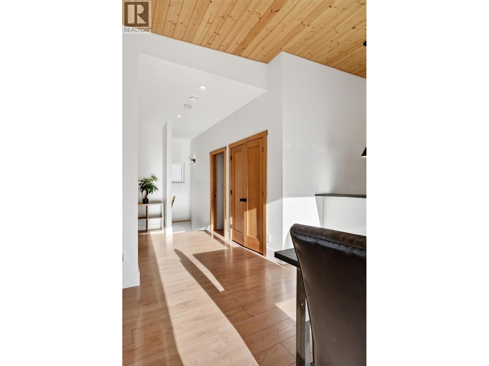 6804 Grandview Drive, Nelson