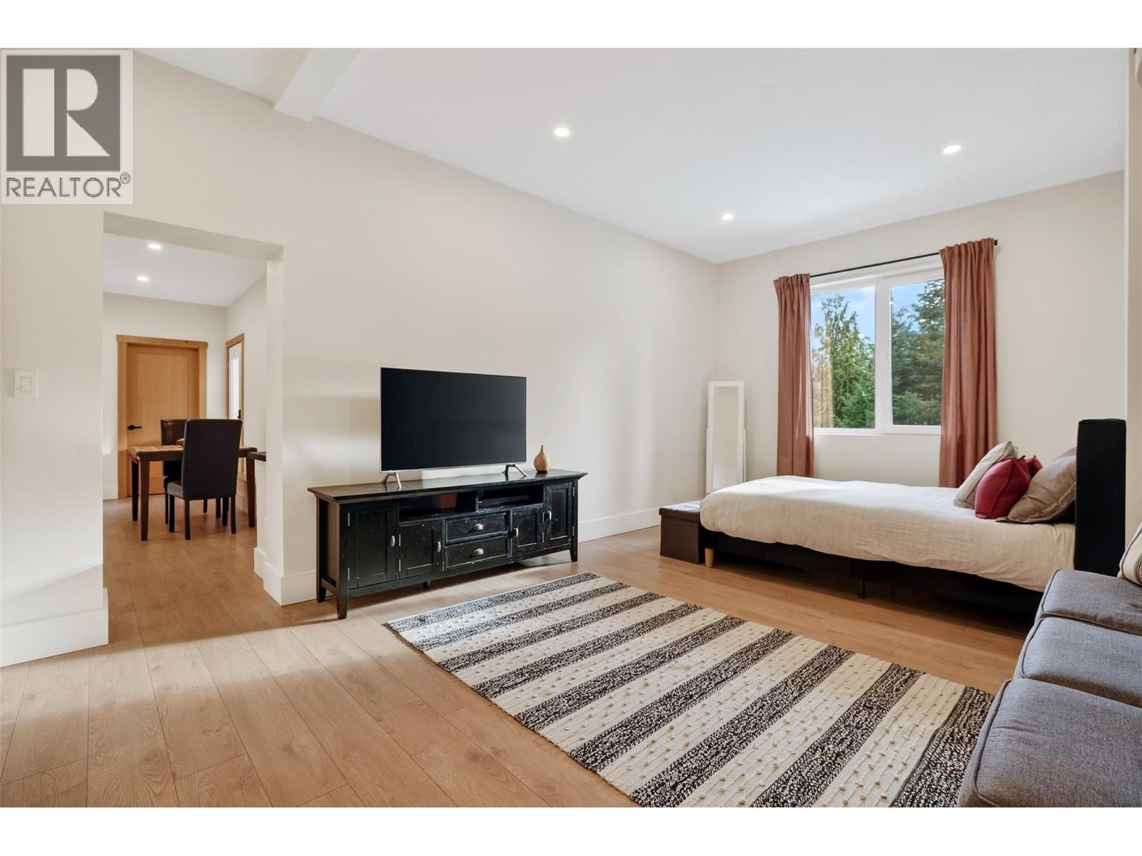 6804 Grandview Drive, Nelson